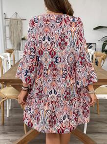 SHEIN VCAY 大码缺口领口印花休闲度假长袖连衣裙