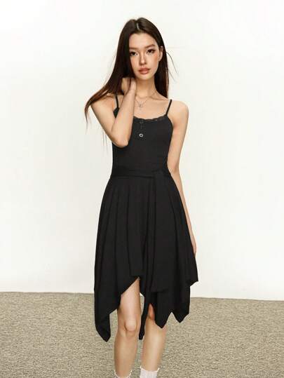 Rina Fox 女式纯色黑色撞色蕾丝不对称下摆吊带连衣裙