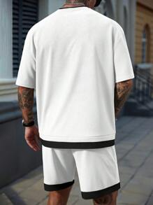 Manfinity CasualCool 休闲男士字母图案圆领短袖T恤和抽绳腰短裤套装 - 白色 - 查看 2