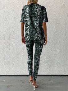 SHEIN LUNE Women's Leopard Print Round Neck Short Sleeve Top And Pants 2 Pieces Set - Blue - View 2