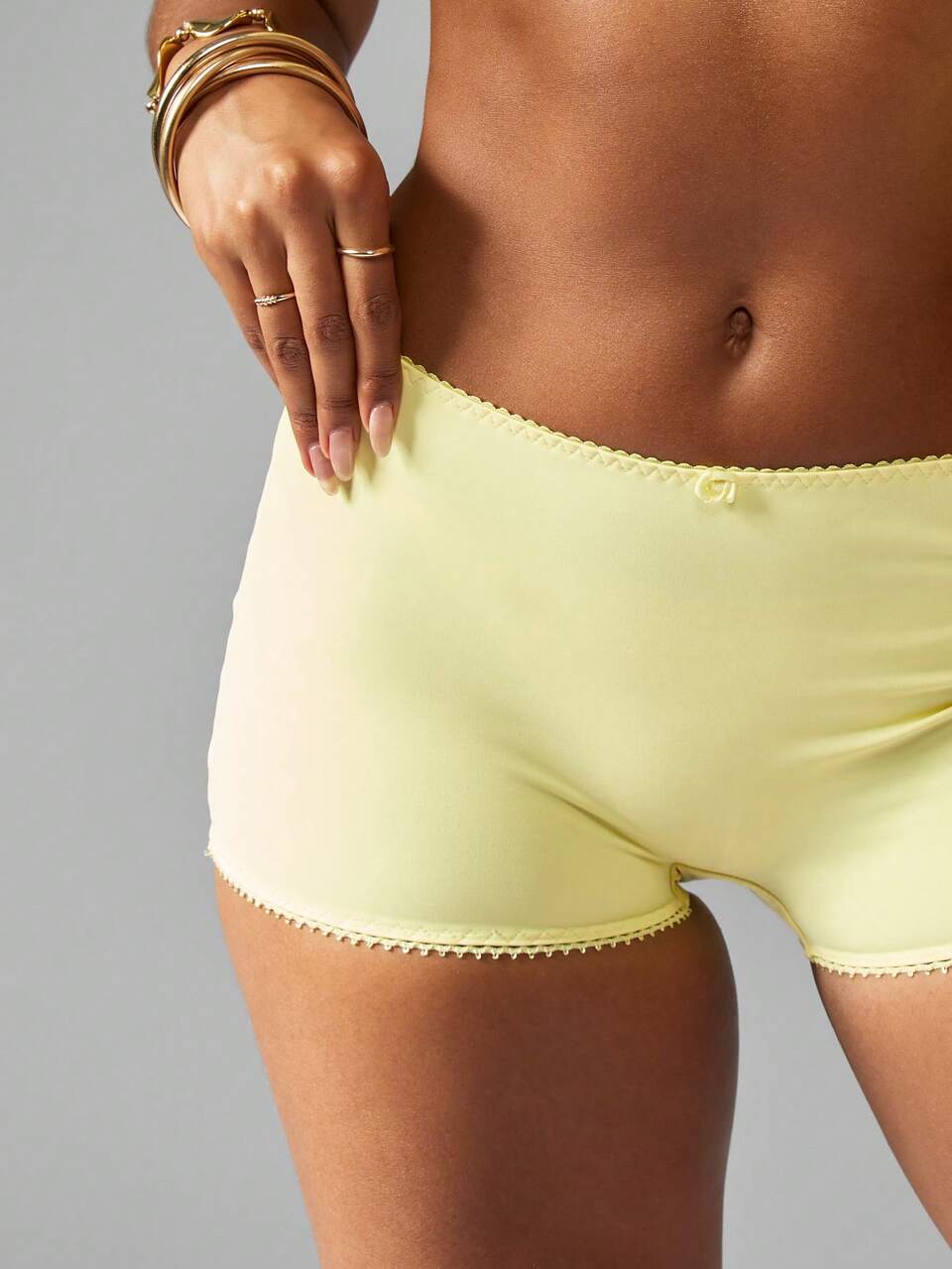 MISSGUIDED Delicate Bow Detail Bra And Boy Short Set Summer Scrunchie Lingerie Underwear Collection Satin Finish