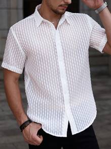 Manfinity RelaxMax Camisa casual de manga corta y un solo abotonadura de color liso para hombres, ideal para el verano