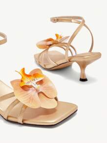 CUCCOO CHICEST 女士夏季新款鸢尾花交叉方头小猫跟凉鞋，优雅时尚金黄色仿皮高跟踝带鞋，适合下午茶、约会、度假、海滩 - 金色 - 查看 11