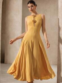 Aveloria 新款法式度假风优雅女士富贵露肩镂空3D花卉装饰收腰显瘦垂坠不对称下摆无袖长裙 - 黃色 - 查看 1