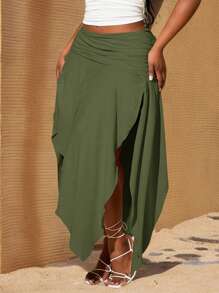 SHEIN SXY Jupe asymétrique fendue sexy de couleur unie pour femmes grandes tailles, nouvelle collection printemps-été 2025. Convient pour les vacances à la plage, les sorties en ville, les soirées, les anniversaires, les enterrements de vie de jeune fille. , décontractée, facile à assortir, affinante et mettant la silhouette en valeur.