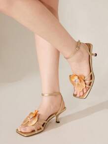 CUCCOO CHICEST 女士夏季新款鸢尾花交叉方头小猫跟凉鞋，优雅时尚金黄色仿皮高跟踝带鞋，适合下午茶、约会、度假、海滩 - 金色 - 查看 7