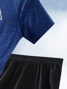 SHEIN 青少年男童休闲运动图案弹力圆领短袖 T 恤和短裤套装，专业运动服，多件套适合通勤、上学、日常休闲、运动、健身、户外、春夏季