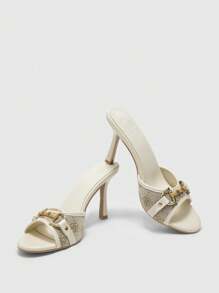 CUCCOO BIZCHIC Dames beige PU gemengd met gouden gesp decor retro mode 8.8CM hoge hak puntige neus muil hoge hak sandalen