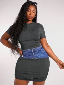 SHEIN SXY Bộ đồ hai mảnh dành cho nữ cỡ lớn, gồm áo crop top và chân váy phối vải giả denim in họa tiết, phù hợp cho mặc hàng ngày, lễ hội âm nhạc, buổi hòa nhạc, tiệc hóa trang, kỳ nghỉ biển, hẹn hò, sinh nhật, tiệc độc thân, câu lạc bộ, dễ thương, giản dị, mua sắm, thời trang đường phố, đi chơi, dễ phối đồ và giúp trông thon gọn, tôn dáng, tạo vóc dáng đẹp, bộ trang phục mùa hè 2 mảnh dành cho nữ. - Màu xám đen - Xem 1