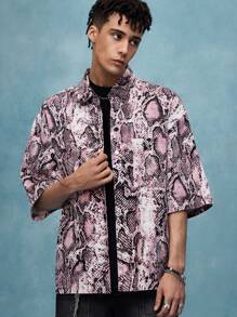 ROMWE MEN Street Life Camisa de mezclilla con estampado de piel de serpiente, corte boxy, estilo urbano, para verano y Halloween - Rosa - Ver 5