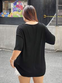 SHEIN EZwear Plus Music Festival Letter Graphic Ladder Cut Out Front Black Tee/Valentine's Day - Black - View 2