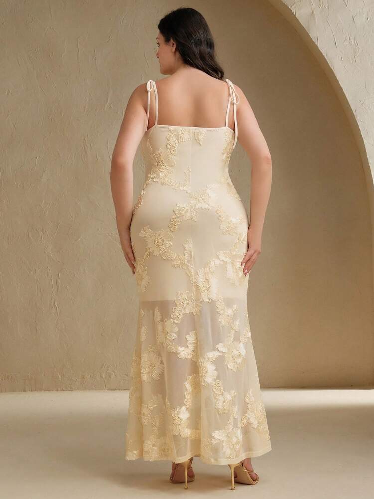 Plus Size Women Summer Valentine's Day Spaghetti Strap Tie Waist Floral Embroidery Bodycon Dress, Suitable For Date Night, Beach Vacation