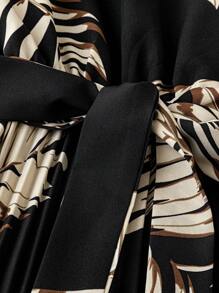 Franclia Floral Print Stand Collar Ruched Waist Vacation Mini Dress - Multicolor - View 4