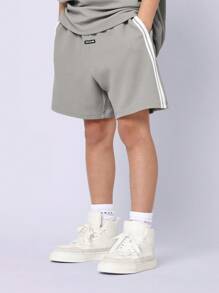 SUMWON 运动表现 青年套装 运动休闲 街头潮流 侧条纹 现代舒适 日常运动休闲 人体工学 现代设计