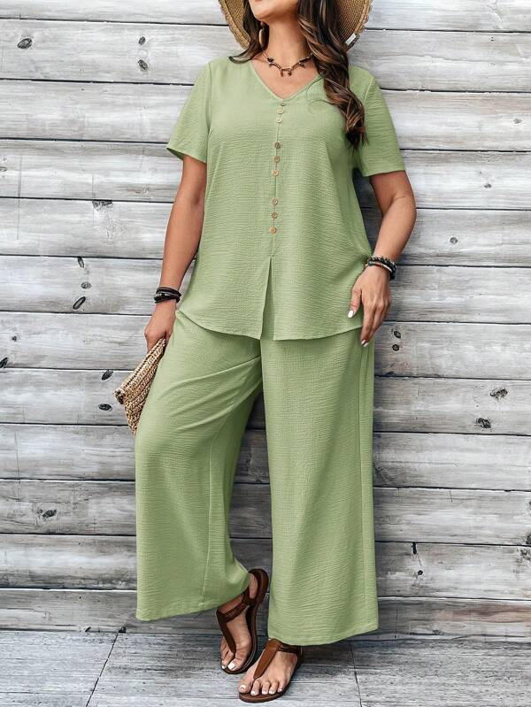 EMERY ROSE Damen Große Größen Set in Khaki aus V-Ausschnitt Kurzarm Top mit Knopfverzierung und weiten Hosen für den Frühling