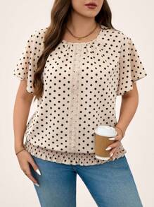 SHEIN LUNE Plus Size Women's Valentine Polka Dot Pattern Lace Trim Hem Fancy Elasticated Short-Sleeved Round Neck Pullover Blouse For Summer