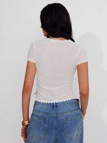 Roylia Vải dệt kim nhung đàn hồi cao, Vải dệt kim Jacquard đàn hồi cao, Vải đục lỗ có họa tiết, Vải lưới, Ôm sát, Làm thon gọn, Cổ chữ V sâu, Tay ngắn, Viền xẻ, Eo bó, Cổ ren, Ren chắp vá, Trong mờ, Hoa vỏ sò, Viền xếp nếp, Kỳ nghỉ, Lễ hội, Thanh lịch, Gợi cảm, Sang trọng, Lãng mạn, Đi làm, Tối giản, Cổ điển, Gợi cảm, Áo phông nữ dài thường mùa Xuân/Hè - trắng - Xem 2