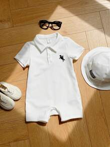 SHEIN Set de 2 piezas para bebé recién nacido niño/niña con trajecito de una pieza de manga corta con cuello y sombrero tipo sol con estampado retro de caballos, cómodo para interior, exterior, uso diario, deportes, juego, fiesta, sesión de fotos, vacaciones, primavera/verano