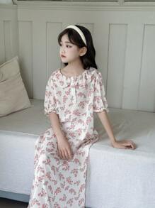 SHEIN 青少年女孩简约碎花图案彼得潘领半拉链泡泡袖荷叶边下摆宽松舒适睡袍 - 淺粉色 - 查看 6