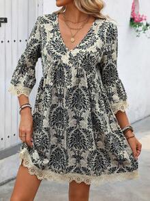 EMERY ROSE 全印花 V 领蕾丝拼布休闲度假连衣裙 - 黑與白 - 查看 4