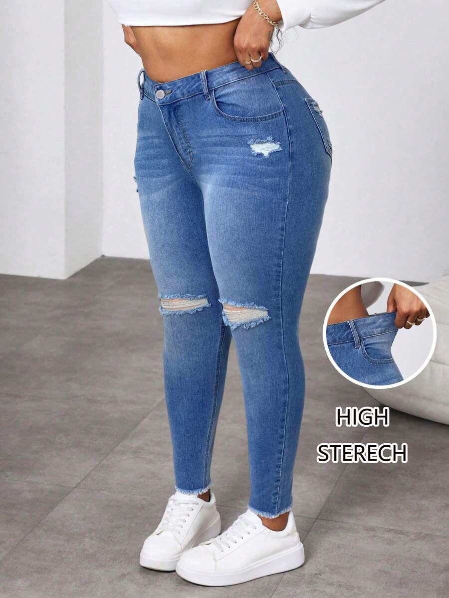 SHEIN ICON 大码女式蓝色破洞弹力紧身牛仔裤，适合7月4日、夏季、度假、牛仔西部风、商务休闲、节日、机场、毕业典礼、伊比沙岛海滩、夏威夷、音乐会、游轮、波西米亚风、2000年代毕业季等场合。 - 藍色 - 查看 1