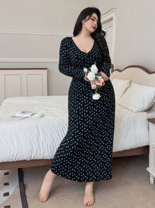 Dazy Plus 加大码V领印花弹力修身长款睡裙，女士睡衣连衣裙，适合秋冬季穿着 - 黑色 - 查看 4