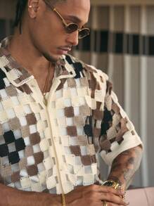 AXEPEAK Soluble Floral Print Turn-Down Collar Loose Fit Men's Knit Top, Streetwear-Inspired