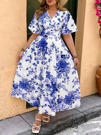 SHEIN VCAY 大码浪漫橙色花朵印花 V 领收腰褶皱 A 字长裙，非常适合度假和海岛度假