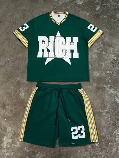 Manfinity EMRG طقم تيشيرت قصير الأكمام ذو طباعة متقاطعة اللون وشورت للرجال