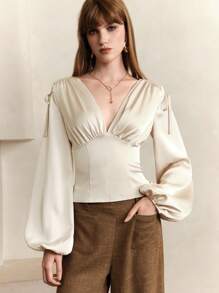 Ciel Poise Ciel Poise Áo sơ mi nữ bằng satin thanh lịch, gợi cảm, tay phồng, thiết kế thắt lưng, cổ chữ V, thiết kế dây đeo vai giúp thon gọn vòng eo, màu mơ, thích hợp cho mùa tựu trường, dành cho phụ nữ thanh lịch, trang phục công sở mùa thu thu. - Màu be - Xem 5