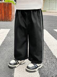 SHEIN Buy 1 Get 1 Free Baby Boy Casual Cute Sporty Webbing Patchwork Streetwear Collegiate All-Match Korean Style Versatile Comfortable Loose Fit Pants 2pcs, Suitable For Birthday Party, Christening, 1st Birthday Celebration, Evening Party, Performance, Wedding And More - Multicolor - View 5