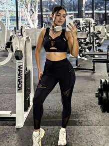 Innovista Błyszczący, rzeźbiący i ultraseksowny zestaw sportowy, Gym Active 2 sztuki/zestawy 2-częściowe, pasujący zestaw do ćwiczeń, biustonosz i legginsy, bez przysiadów, wysoka rozciągliwość i odprowadzanie potu, miękki top i spodnie sportowe z wysokim stanem, efekt sztucznej skóry ze zwierzęcym nadrukiem, płynny połysk, podniesiony poziom ćwiczeń, dopasowanie dodające pewności siebie, luksusowa wydajność, krótki top, bez rękawów, bez fiszbin, siateczkowe wycięcia i wgłębienia w siatce, praktyczny szyk - Czarne - Zobacz 6