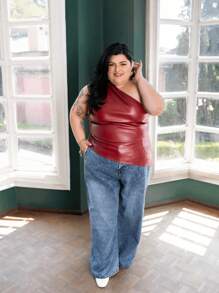 SHEIN X LOS FAVORITOS DE LA FATSHIONISTA SHEIN ICON Plus Size Leather Look Asymmetrical Shoulder Tight Sexy Crop Top