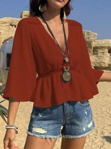 DAZY 女士纯色镂空腰部拼接蕾丝花边 V 领休闲度假夏季上衣 - 酒紅色 - 查看 1