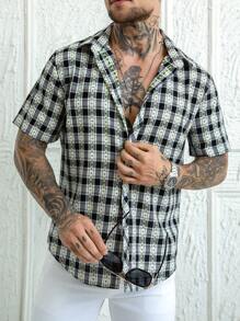 Manfinity Homme Men's Black Jacquard Cotton Plaid Short Sleeve Shirt,Black And White Checkered Button Up,Summer Casual City Break Beachwear Cool Button Downs Shirts - Black - View 4