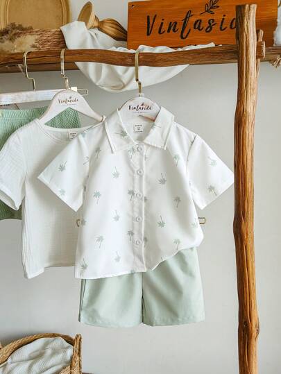 SHEIN Vintaside Kids 2 sztuki/zestaw dla chłopców, letnia, swobodna koszula z kołnierzykiem i krótkim rękawem, z nadrukiem cyfrowym i jednokolorowymi spodenkami, odpowiednia do wypoczynku, domu i zajęć na świeżym powietrzu