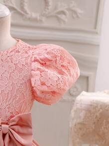 SHEIN Glamorique Kids Young Girl Lace Patchwork Round Neck Puff Sleeve Short Sleeve Party Dress, Spring/Summer - Pink - View 4