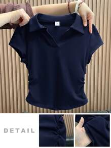 SHEIN 少女蓝色百搭方形 V 领短袖 T 恤，设计师风格，夏季休闲 Polo 衫，齐腰长款，修身剪裁，干净的女孩