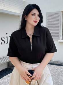 Dazy Plus Camiseta de manga corta con cuello liso y cremallera, ajuste holgado, tops de estilo universitario para el verano