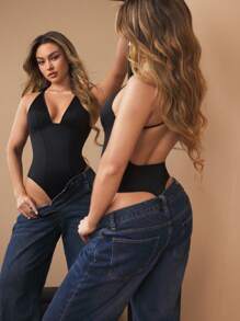 SuitURBody Prenda moldeadora de una pieza para mujer con cuello en V profundo, espalda descubierta y diseño cruzado de un solo color