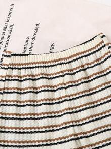 Set de 2 piezas con chaleco y pantalones cortos estampados con rayas y dibujos animados para niños en verano