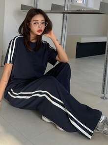 DAZY 女士宽松撞色罗纹圆领T恤和裤子套装（2件套）家居服套装 - 藏蓝色 - 查看 3