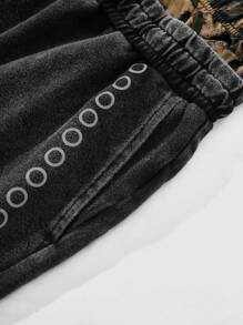 ROMWE MEN Street Life Men's Street Style Washed Leopard Patchwork Cargo Shorts With Double Waistband Design