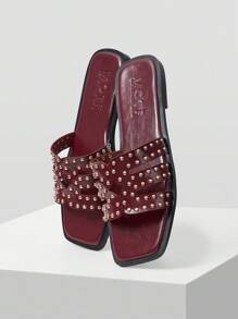 MOTF PREMIUM SQUARE TOE RIVET FLAT SANDALS - Burgundy - View 9