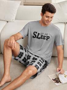 SHEIN Bộ đồ ngủ họa tiết chữ cái thoải mái, dễ thương, phù hợp với các cặp đôi, áo cổ tròn tay ngắn và quần short kẻ sọc dành cho nam, quà tặng bạn trai - Xám - Xem 4