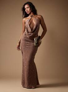 MISSGUIDED 奢华亮片露背长礼服节日派对晚礼服，低胸领口，前围带围脖，适合婚礼宾客冬季场合穿着 - 棕色 - 查看 1