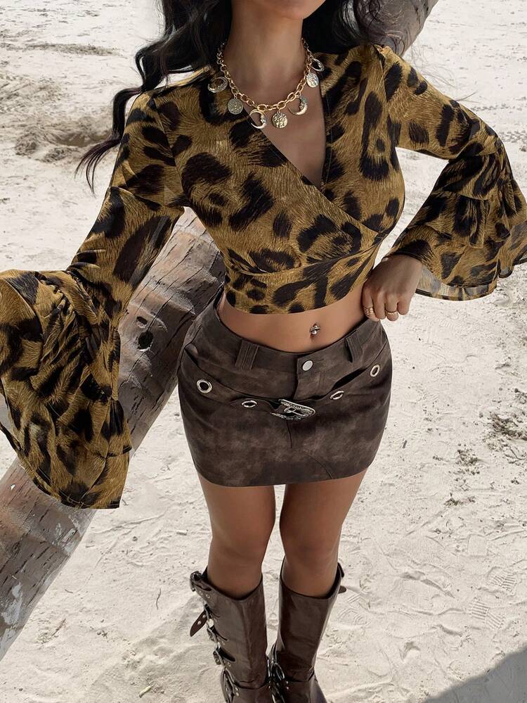 Women's V-Neck Bell Sleeve Leopard Print Cropped Blouse Long Sleeve Top Going Out Tops Women