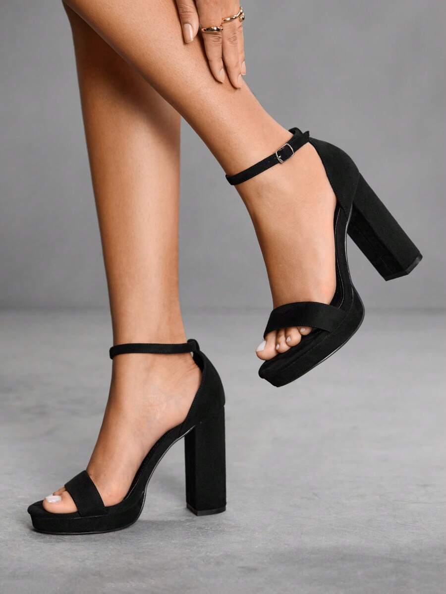 CUCCOO SZL Cuccoo 女士黑色可调节扣环设计时尚高跟凉鞋 - 黑色 - 查看 1