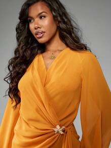 MISSGUIDED 优雅雪纺迷你裹身裙气球长袖派对婚礼宾客个性胸针细节冬季节日活动