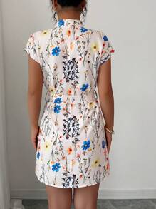 SHEIN LUNE Vestido elegante de verano para mujer con estampado completo, cuello con muesca y manga corta - Multicolor - Ver 2